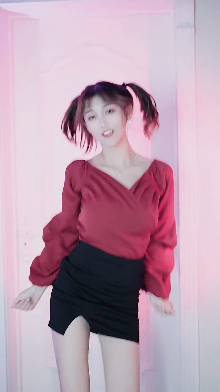 船新版本,你就委屈下栽我手里吧! #双马尾弹力摇