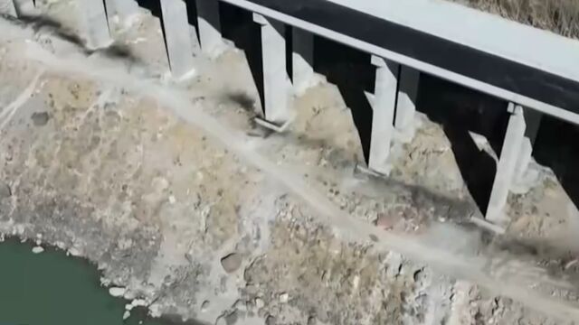 拉日高速公路工程主体全线贯通