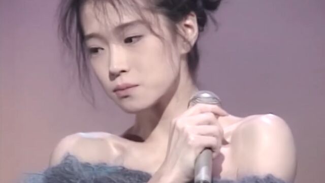 日本国民歌姬中森明菜,18岁乐坛封神!