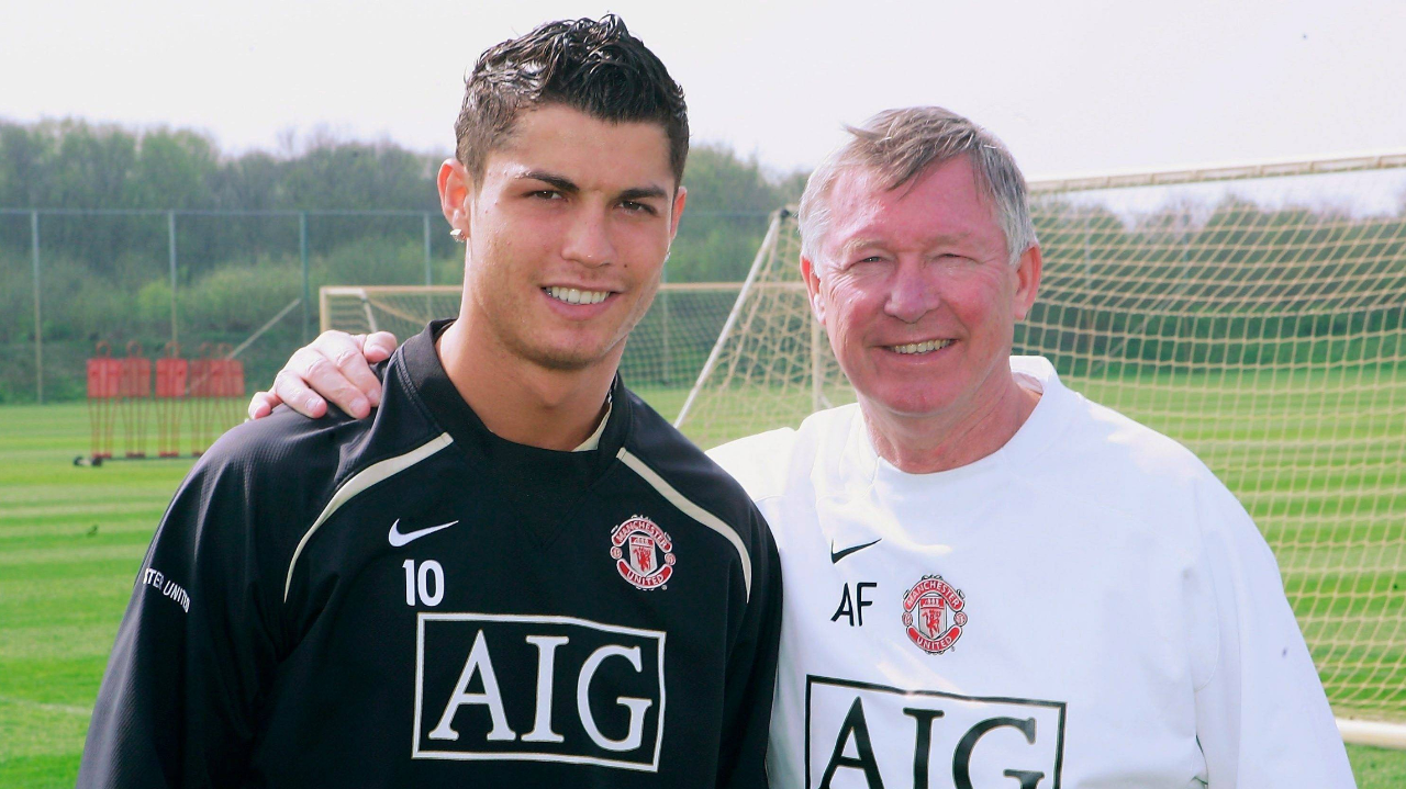 你同意吗弗格森昔日言论c罗能在任何地方戴帽梅西只属于巴萨