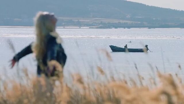 天鹅湖之恋:在天鹅湖相遇,也在天鹅湖相恋,真是一段浪漫的爱情