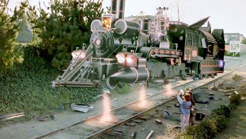欧美科幻喜剧片，博士把火车头改造成时光机，随心所欲穿越时空