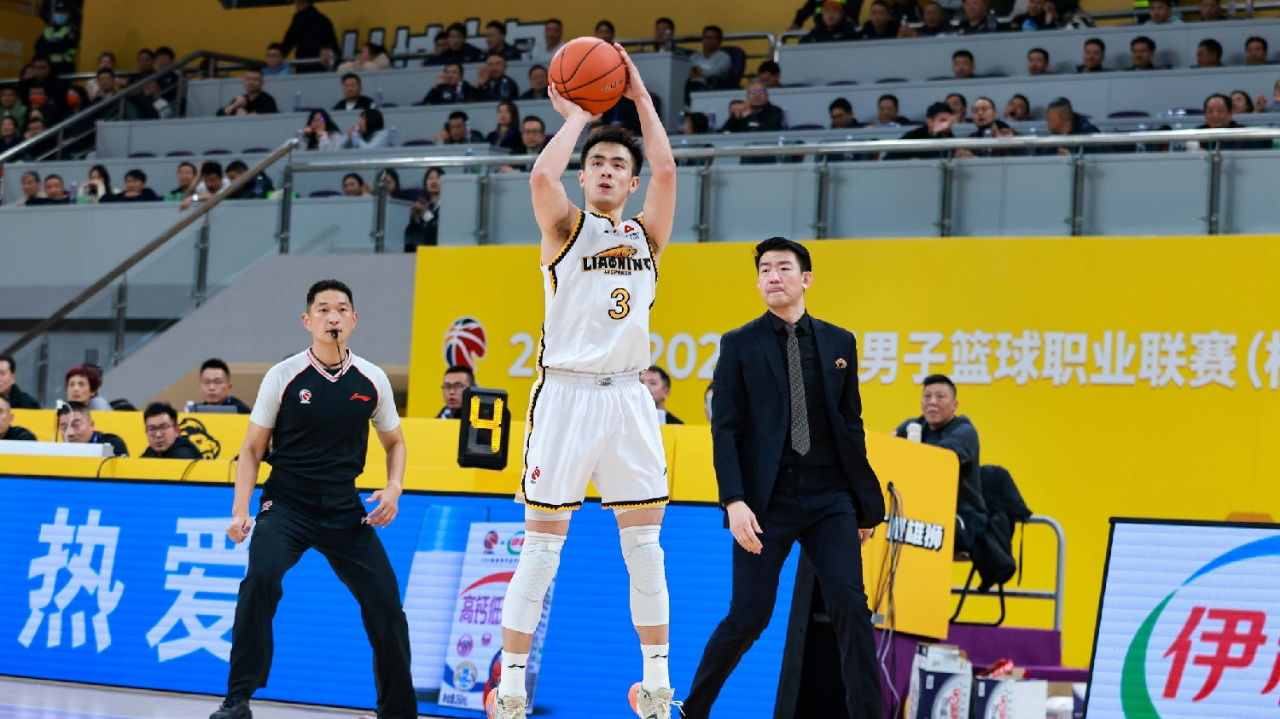 周琦复出157胡明轩21分赵继伟2511广东不敌辽宁