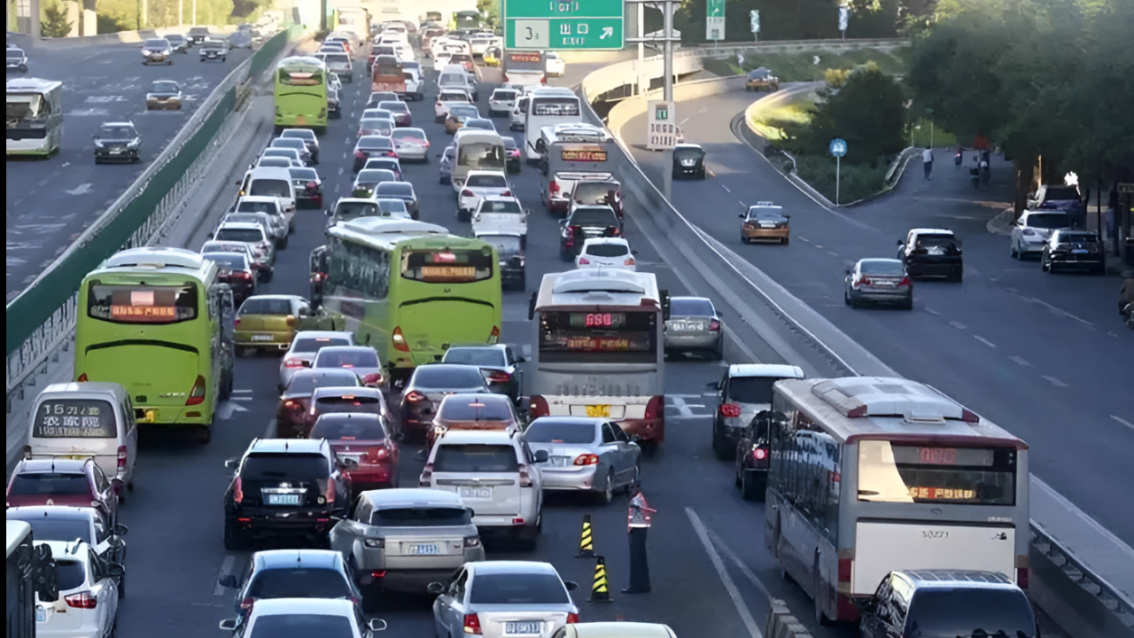 北京交警:明起小客车工作日尾号限行轮换