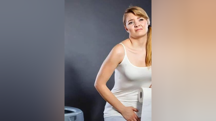 女子便秘20多年差点撑爆肚子,结肠如"巨蟒"般撑满整个腹腔,要两只手