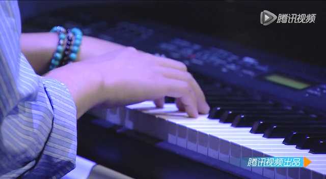 汪苏泷《小星星》钢琴弹唱,附谱|学琴记