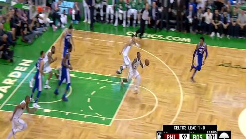《TOP时刻》4日NBA最佳镜头 塔图姆一飞冲天暴力空袭