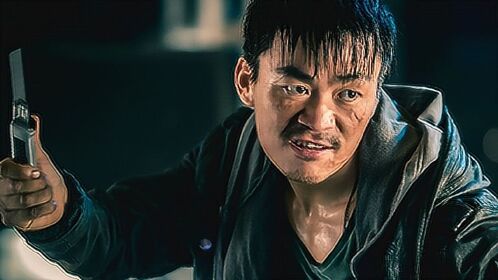 一个人的武林:王宝强挑战兵器王樊少皇,一把美工刀就把他灭了!