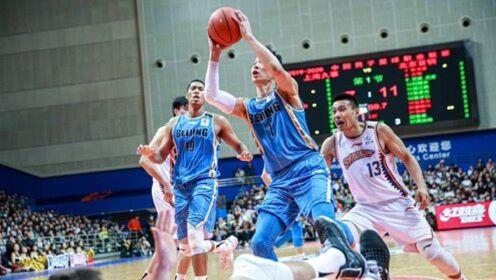 《北京男篮》【球星】林书豪vs上海集锦 得赛季新低13分假投真传秀翻对手