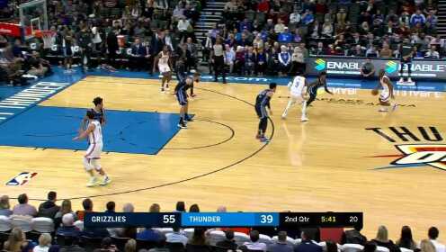 《NBA全场集锦》克拉克送空配助攻 莫拉特飞翔侧身嘶吼砸扣