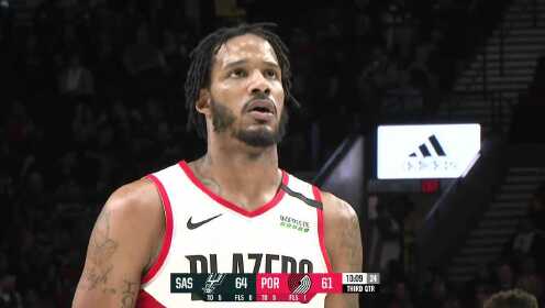 《NBA全场回放》【原声回放】马刺vs开拓者第3节 麦科勒姆连续晃动潇洒抛投