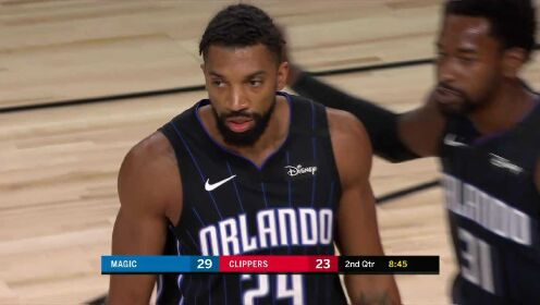 《NBA全场回放》【原声回放】魔术vs快船第2节 乔治命中半场压哨三分