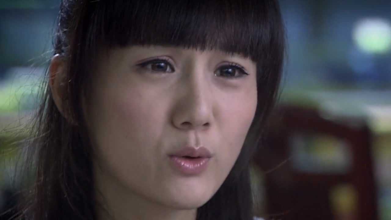 《锁定目标》第6集02:郭幽幽跟雷天浩在众人面前拉拉扯扯,这么可爱的
