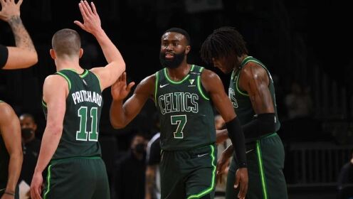 《NBA全场集锦》波士顿凯尔特人集锦：塔图姆35+8+8布朗38+7绿军拒绝被逆转