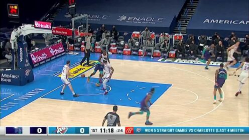 《NBA全场集锦》华盛顿篮下筑起高墙连续阻挡对手 布里奇斯转换三分抬手就有
