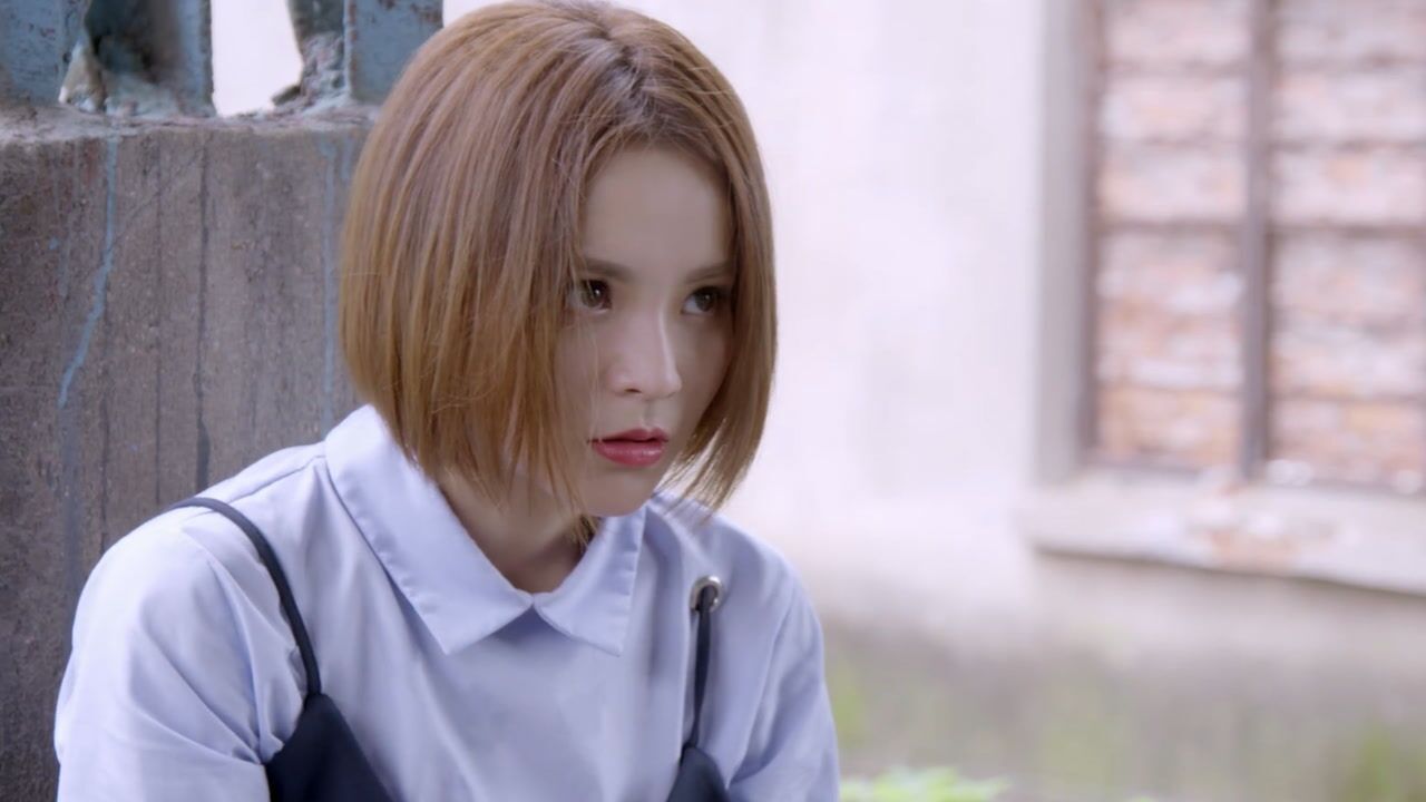 《繁星四月》第四十集01:闵四月欺负叶繁星,连简易都看不下去了,简易