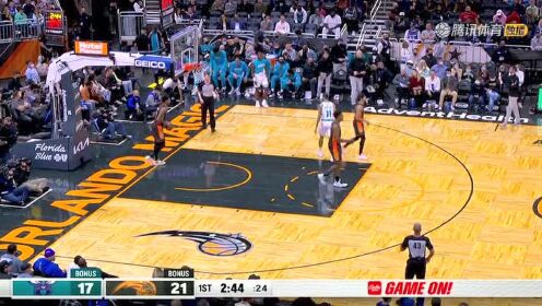 《NBA全场集锦》怎么轻松怎么来！乌布雷三分线急停出手直击靶心