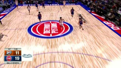 《NBA全场集锦》偷营劫寨眼疾手快 坎宁安抢断反击暴扣一条龙
