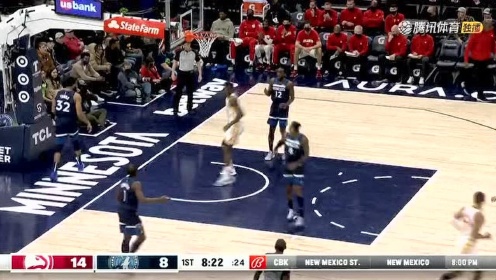 《NBA全场集锦》旱地拔葱！特雷杨助攻卡佩拉扣篮得手