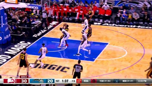 《NBA全场集锦》所到之处片甲不留 奥孔古无视防守突破上篮打成2+1