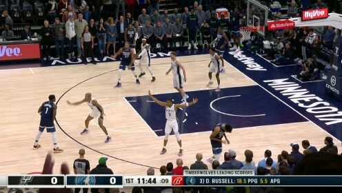 《NBA全场集锦》感受下森林狼的待客之道 华子开场一分钟连送两记三分