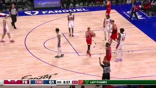《NBA全场集锦》公牛vs活塞第3节中文解说回放