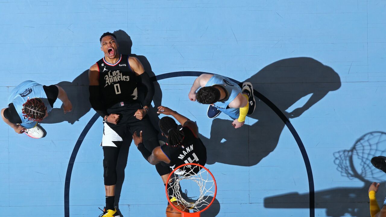 nba:巅峰威震天回来了!威少36 10灭灰熊