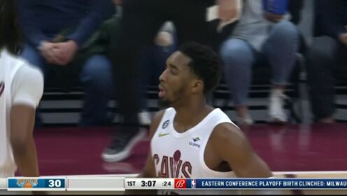 《NBA骑士》一个接一个！米切尔火热三分沾手就有肆意炸筐