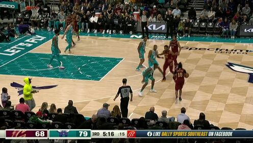 《NBA全场集锦》以牙还牙！加兰空中传导助攻斯蒂文斯双臂暴扣挂筐