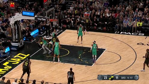 《NBA全场集锦》手感爆棚！克拉克森失衡倒地命中2+1