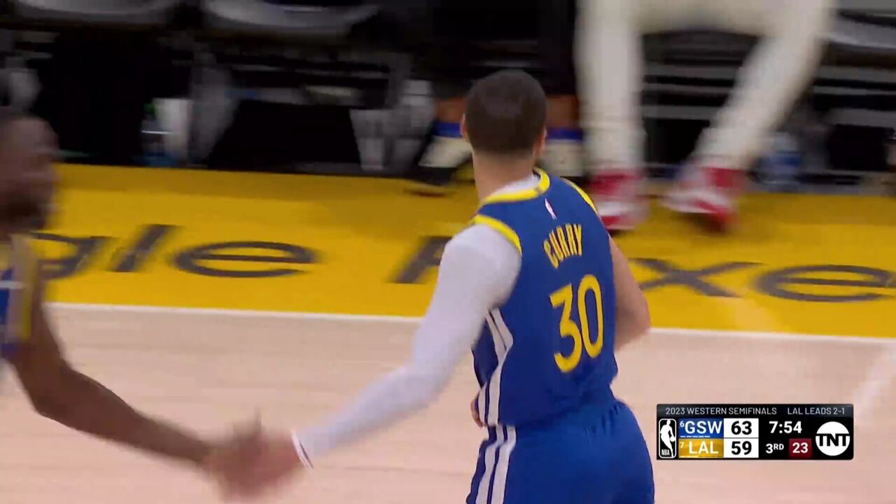 NBA:神仙传球!库里绝佳背传助攻迪温琴佐_腾讯视频