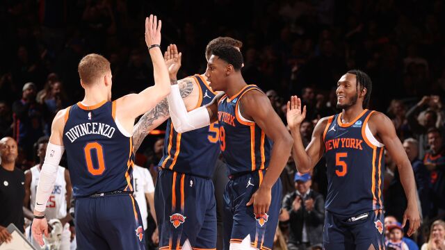 快船97-111尼克斯 兰德尔巴雷特合砍53分尼克斯主场击败快船