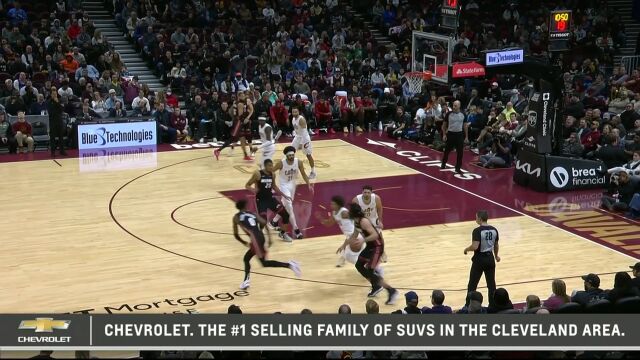 一招鲜吃遍天！小海梅-哈克斯手感柔和连续抛射命中