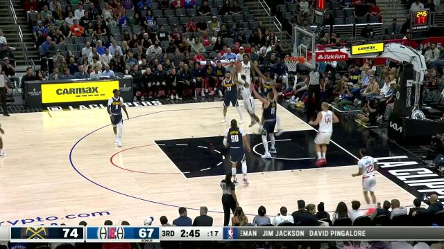 神兵天降！沃特森人群之中高高跃起双手炸裂补扣