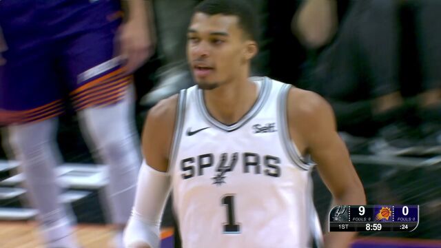 你失误就别怪我打反击 文班亚马接球双手暴扣