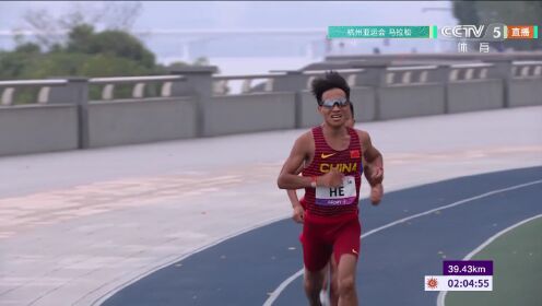 风驰电掣！中国选手何杰强势拉开差距处在队伍第一位