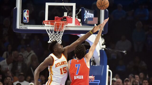 老鹰117-126雷霆 霍姆格伦16+12雷霆力克老鹰