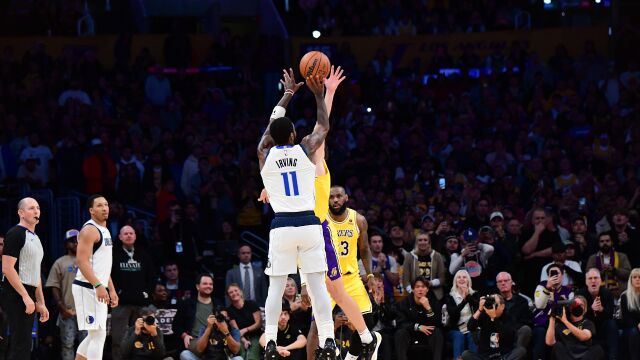 独行侠104-101湖人 东欧合砍58分 独行侠险遭20分翻盘涉嫌过关