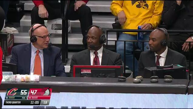 骑士vs开拓者第3节英文原声回放