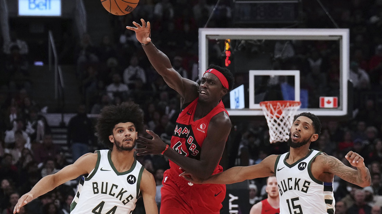 【球星】西亚卡姆vs雄鹿集锦 独揽26 6 7无解三分连珠炮摄