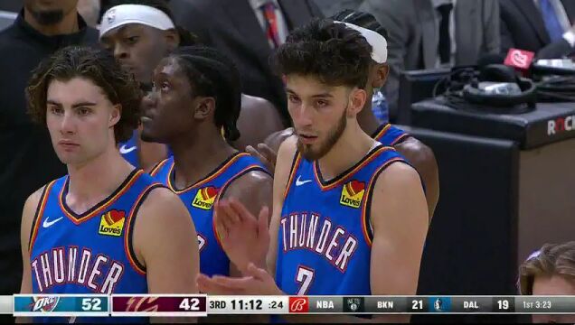 雪上又加霜 奥科罗被肘击摔倒在地再遭霍姆格伦踩踏