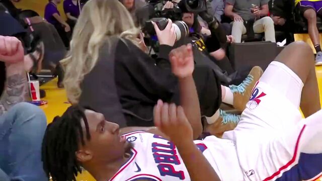 连续大帽制胜！浓眉23+19+4帽 窒息防守扼杀76人