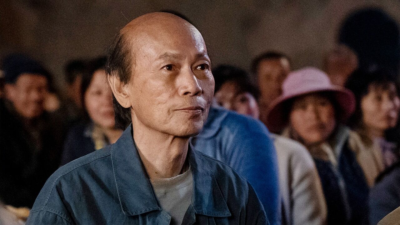 村长罗家英带人抓贼,闹出乌龙险变瞎