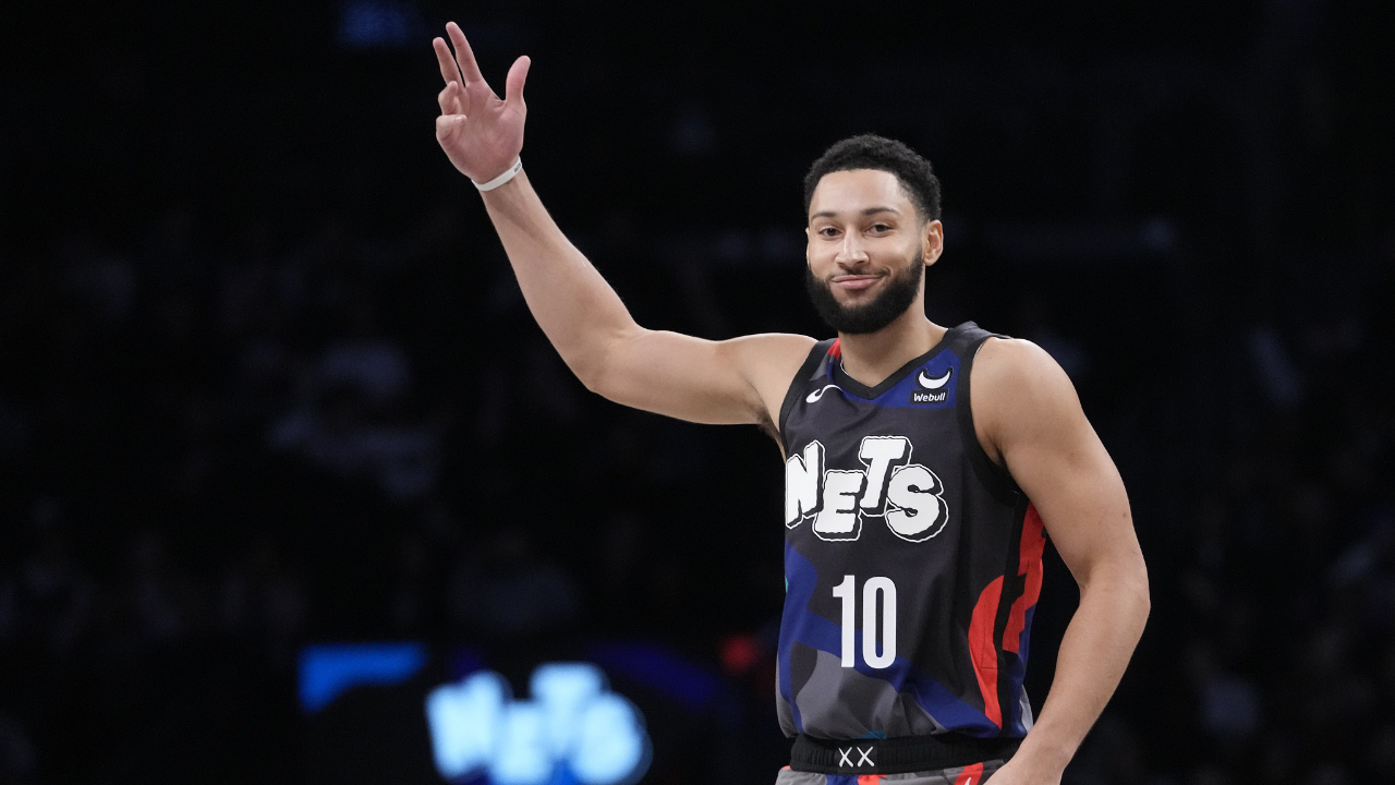 【球星】西蒙斯vs爵士集锦 复出首战拿下10 8 11准三双状态绝佳