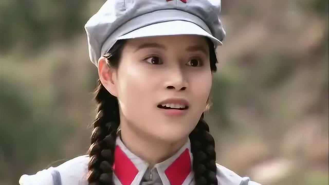 2017年2月28日发布03:42小伙与女兵过河相遇,两不相让,终落水为你推荐