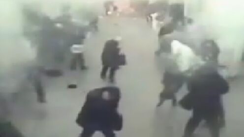 圣彼得堡地铁爆炸案监控视频
