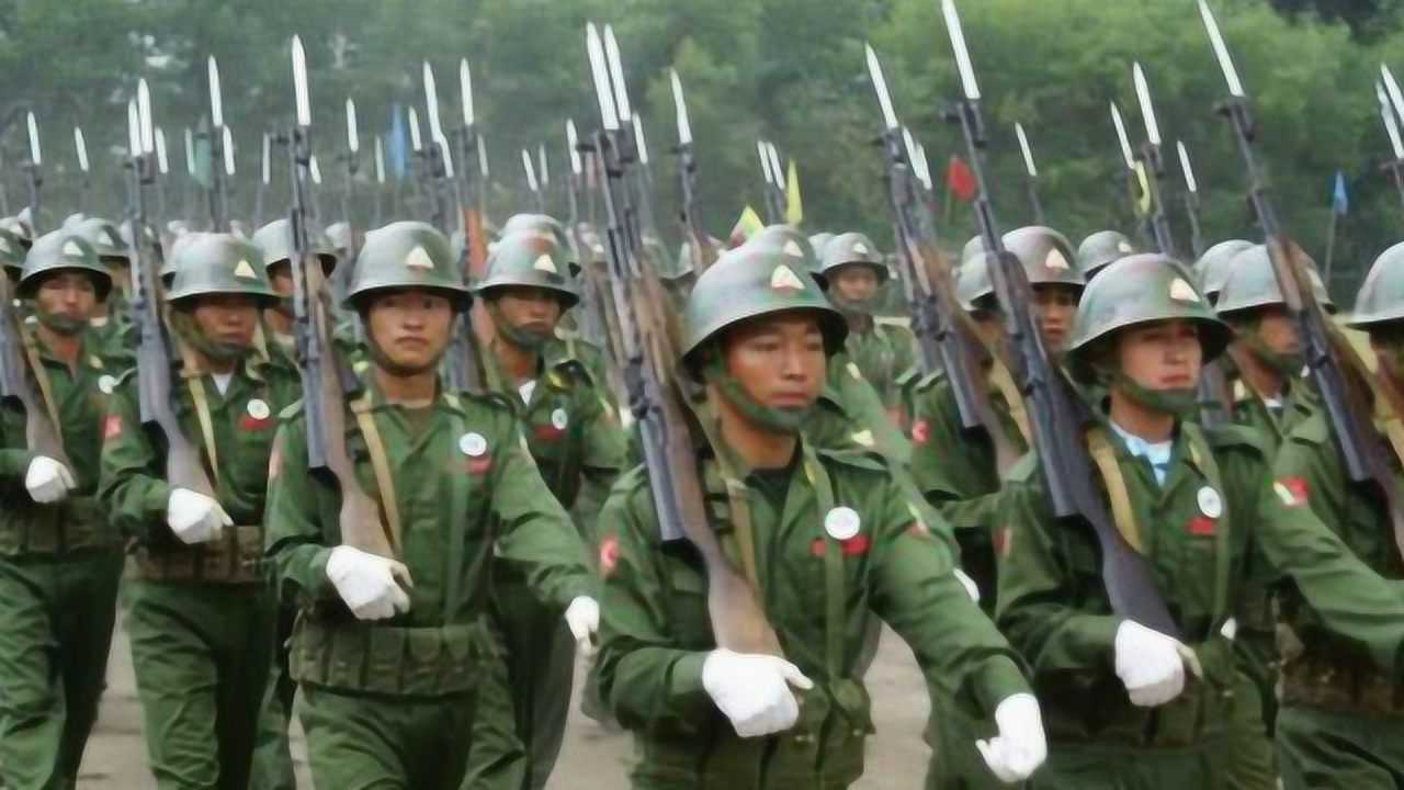 缅甸佤邦联合军大阅兵百分之百的中国装备还说中文