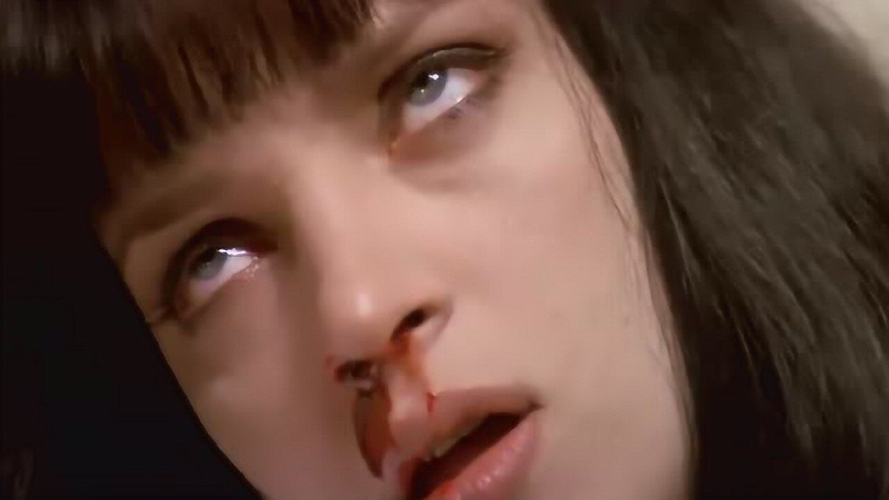 美女吸毒过量，翻白眼流鼻血口吐白沫！_高清