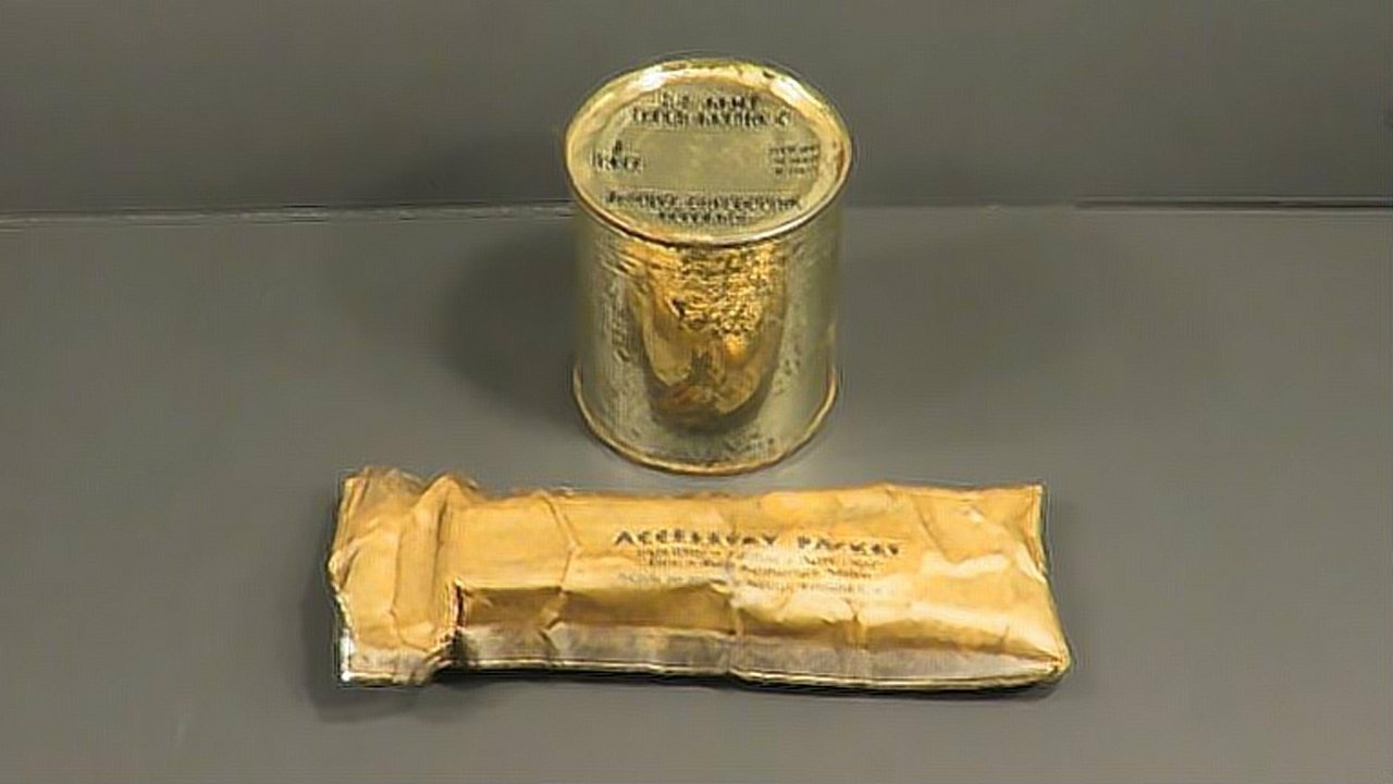 二战时期美国士兵的口粮,到底装些什么?男子拆开后乐开了花