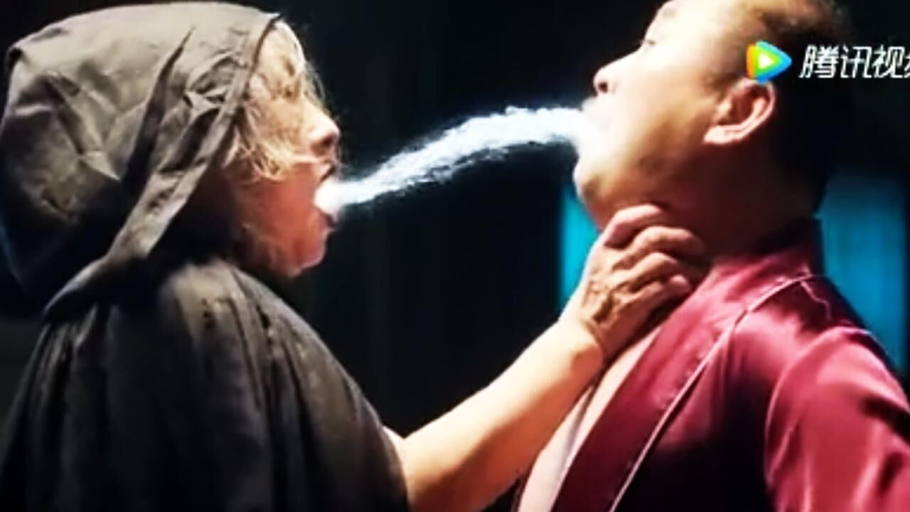 妖怪吸干男人的阳气瞬间变化大美女